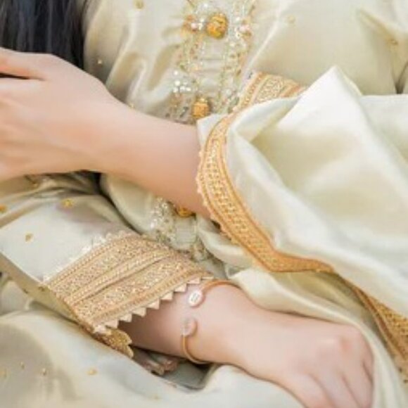 Indian Pakistani EID / WEDDING - 3 PIECE KURTA SALWAR SUIT - Picture 1 of 4